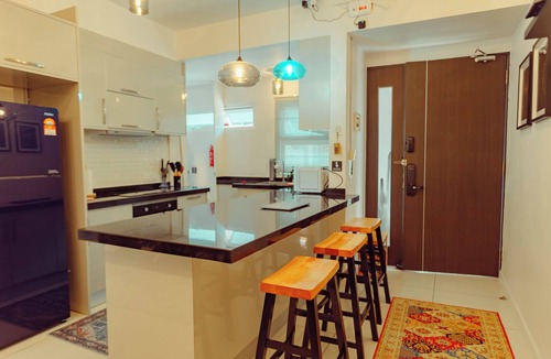 Padang Matsirat House | Tara Muda with a large swimming pool sea views- sought after area- wifi included