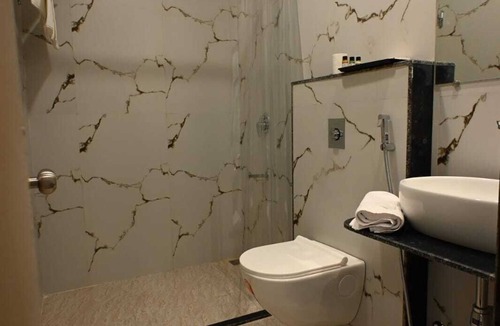 Sarnath Hotel | Tarang Stay Inn