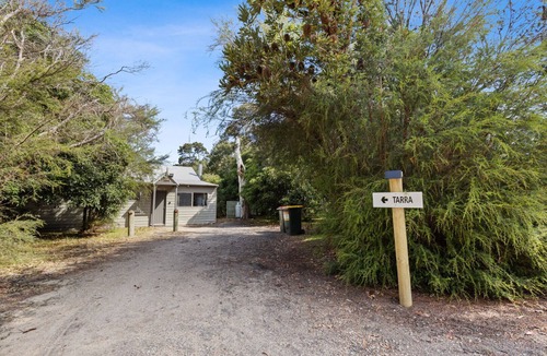 Forge Creek House | Tarra - Waterfront Retreat: Secluded lodges perfect for nature lovers