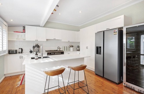Blackheath House | Te Kāinga Maunga | Spa, Sauna, Cosy Fireplace 🔥& Pet Friendly