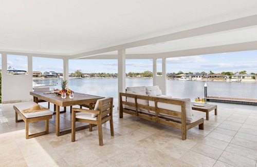 Yamba House | Tecoma 3 - Most Popular Waterfront with Private Pontoon and Pool - Holiday Yamba
