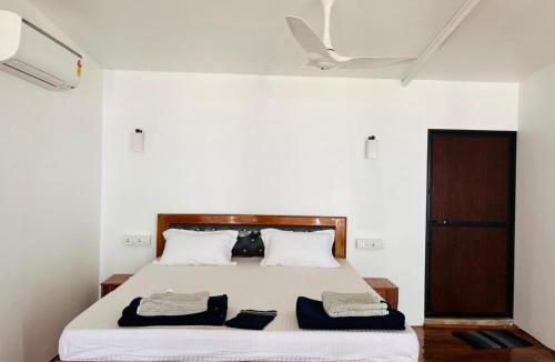 Canacona Hotel | Tejas Beach View Stay Talpona