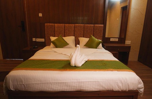 Enathur Hotel | Temple Town Stay