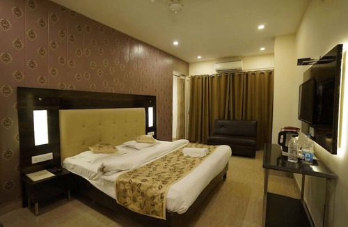 Allahabad Hotel | Temptation Ultimate