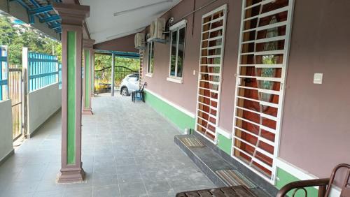 Kampung Tok Kamis House | Teratak Cikgu Roomstay
