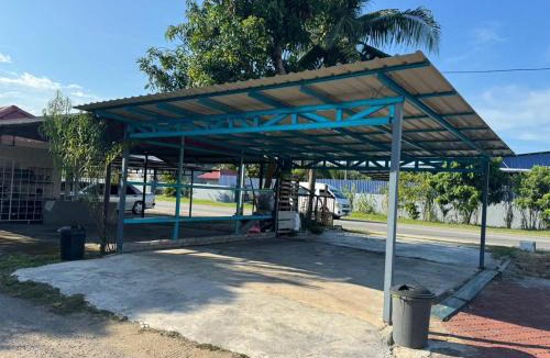 Kawasan Perindustrian Mara House | Teratak Perantau Homestay - Dekat Dengan Airport KB