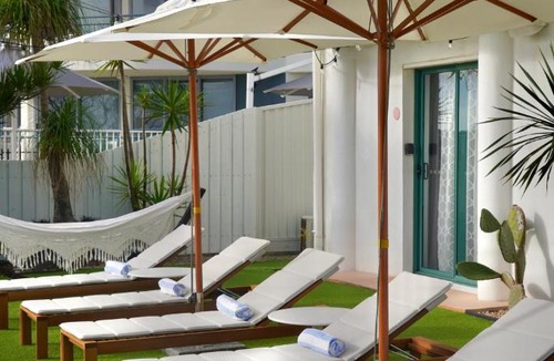 Bilinga Hotel | Tessa's on the Beach