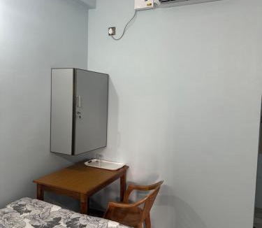 North Paravur Hotel | Thaliath Inn Varapuzha