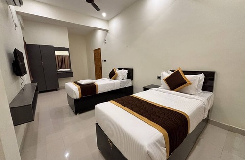 Chettikulam Hotel | Thamira Grand Palace