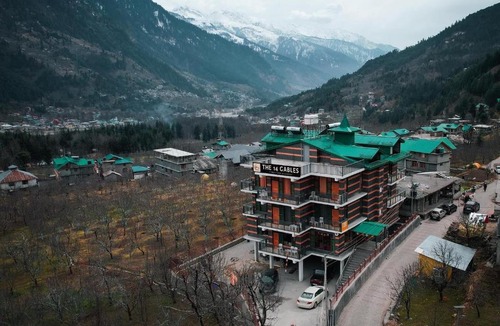 Manali Hotel | The 14 Gables, A Boutique Stay, Manali - Pet Friendly - Balcony Rooms - Crown Palace