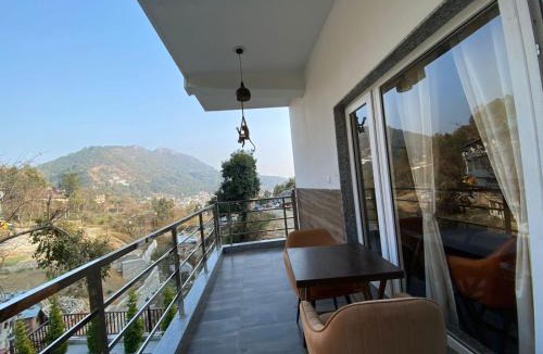 Bhimtal Hotel | The Aesthetic Hotel & Restaurant