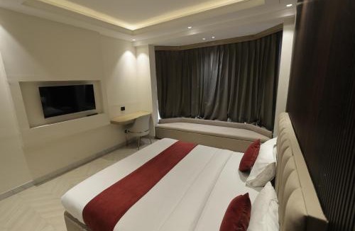 Noida Hotel | The Aura Hotel & Resort