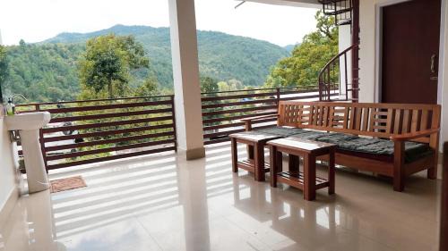 Bomdila House | The Blooming Tulip