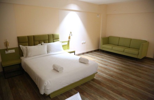 Palghar Hotel | The Byke Majestic Meadows