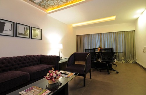Lakdi Ka Pul Hotel | The Central Court Hotel