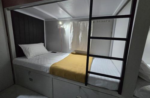 Marol Hostel | The CLOUD CABIN STAY