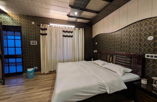 Dalhousie Hotel | The Cloud Cradle