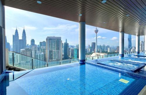 Kuala Lumpur City Centre Apartment | The Colony BEST SKY Pool View