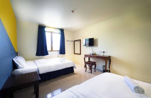 Taman Johor Jaya Hotel | The Colony By Cactus Hotel Johor Jaya