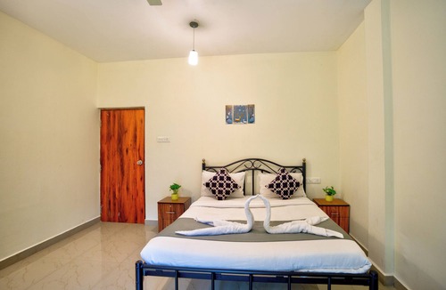 Candolim Hotel | The Coral Reef