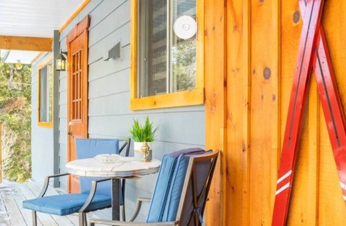 Val David Ski Chalet | The Cozy Cabin: Escape to Serenity&Tranquility Surrounded by Nature's Splendour