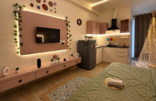 Sitapura Hotel | The cozy cave