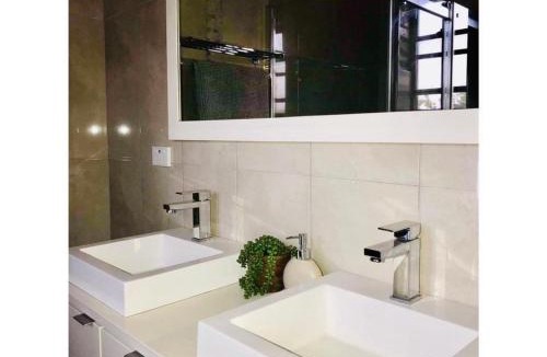 Grenfell Apartment | The Cri on Main