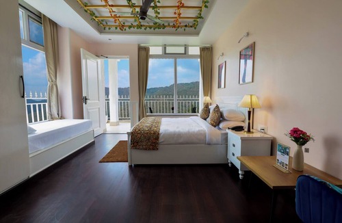 Kaul Hotel | The Crosswoods Four