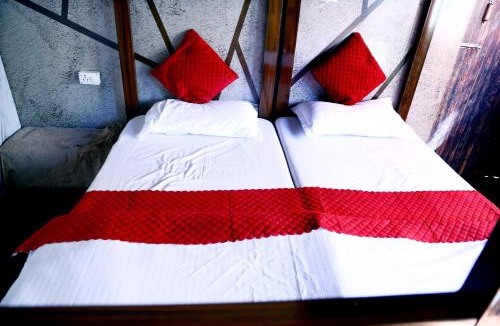 Mussoorie Hotel | The Escapee Resort