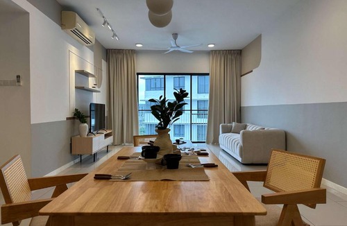 Bukit Jelutong Apartment | The Fabulous Renai at Renai Jelutong