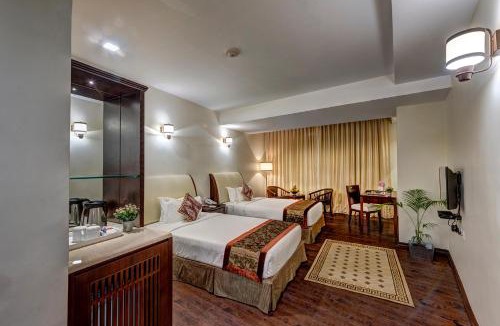 Burnpur Hotel | The Fern Residency Galaxy Mall