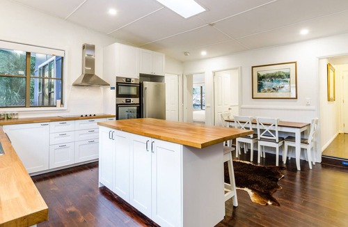 Dangar Island House | The Ferry Master's Cottage. A lovely cottage set on a beautiful island!
