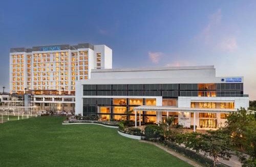 Sanand Hotel | The Forum Hotel and Convention