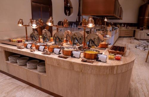 Sanand Hotel | The Forum Hotel and Convention
