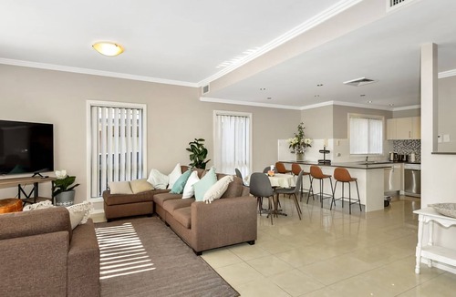 Long Jetty Apartment | The Gallipoli Residence