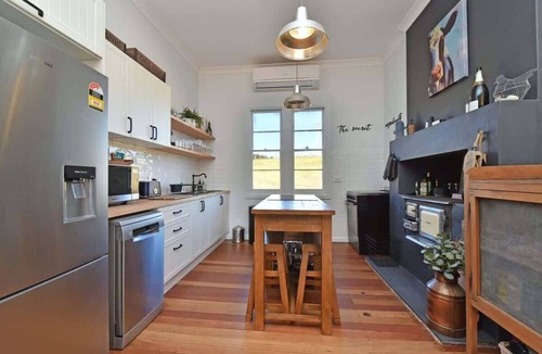 Mount View House | The Glass Ceiling 360 degree Mount View Hideaway