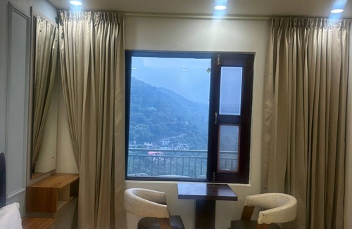 Gunehr Hotel | The Grand View