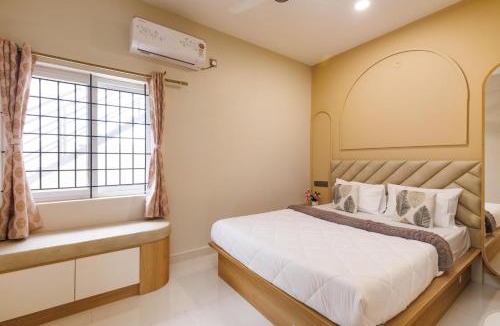 Hosur Apartment | The Green Haven by StayJade2BHKACPoolLawn