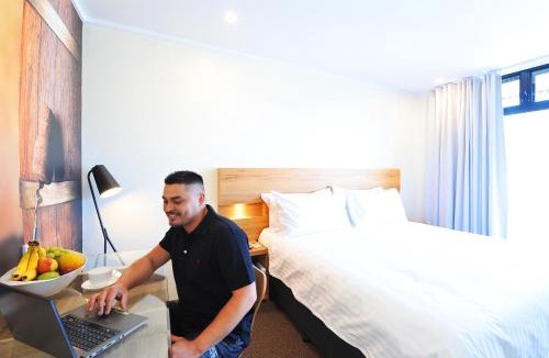 Griffith Hotel | The Griff Motel