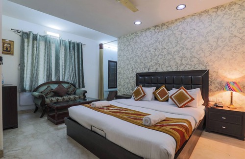 East of Kailash Hotel | The Hermitage by Cosy Hotels