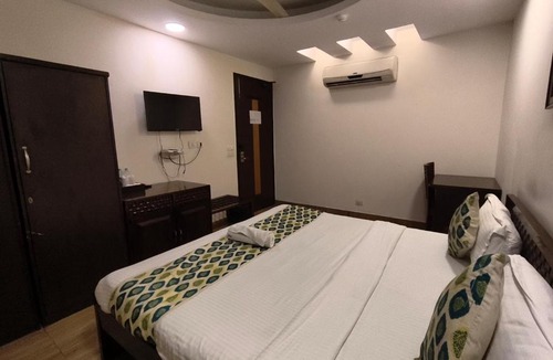 East of Kailash Bed & Breakfast | The Hermitage by The Cosy Hotels Near Lotus Temple