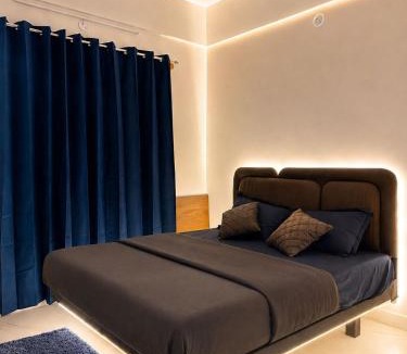 Palm Meadows Apartment | The Hideout PS5 Couple Friendly Gaming Stay