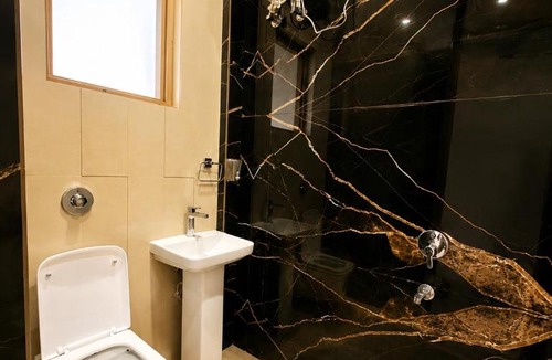 Baddi Hotel | The hotel golden crown