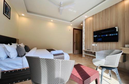 Bullawala Hotel | The JS Retreat - A Luxury Property with Mountain View