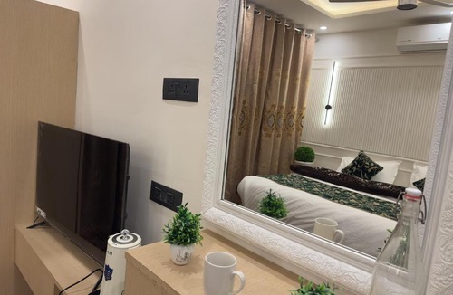 Nishat-Shalimar Hotel | The Jumeirah Srinagar A Boutique Hotel