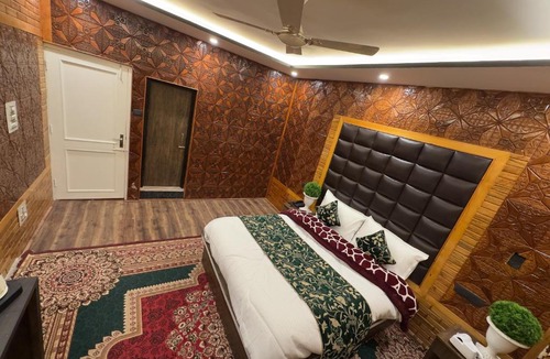 Nishat-Shalimar Hotel | The Jumeirah Srinagar A Boutique Hotel