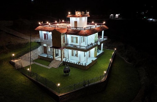 Almora House | The Kafal Courtyard