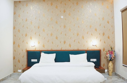 Bareilly Hotel | The Krati Resort
