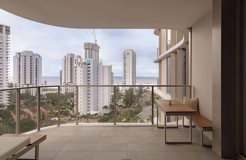 Main Beach Apartment | The Lagoon, Main Beach