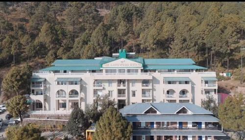 Lansdowne Hotel | The Lanswood Estate